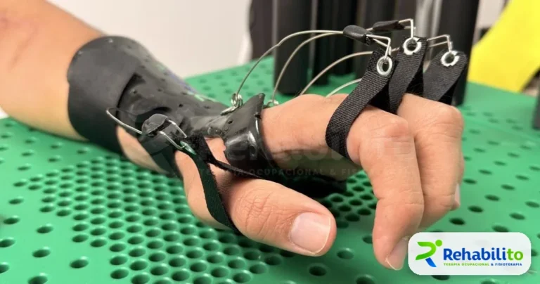 Órtesis dinámica de extensión. Asiste la extensión de los dedos. RehabiliTO, CDMX