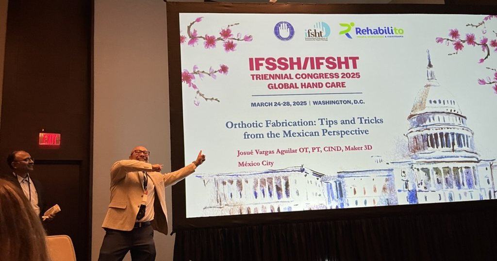 Josué Vargas presentando en el congreso IFSSH-IFSHT 2025