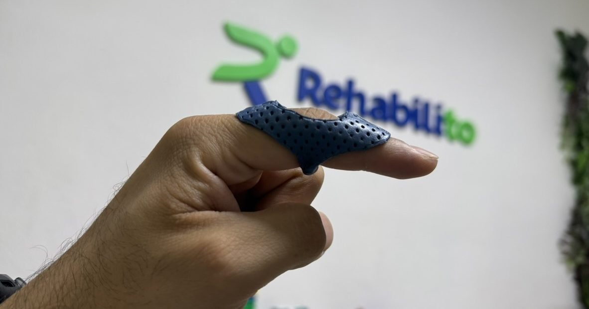 Órtesis de dedo a la medida en la clínica RehabiliTO
